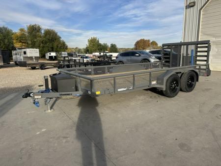New 2027 Diamond C 16' TUT Flatbed