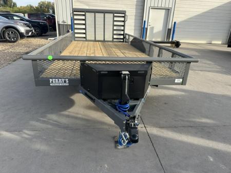 New 2027 Diamond C 16' TUT Flatbed