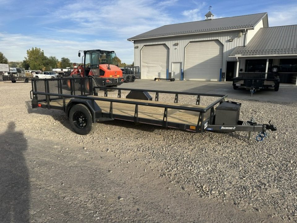 New 2027 Diamond C 14' PSA Flatbed