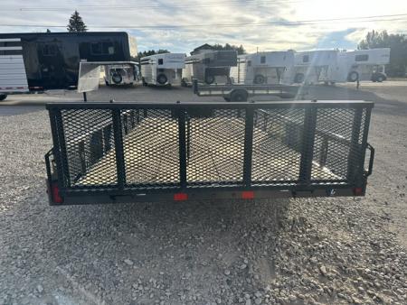 New 2027 Diamond C 14' PSA Flatbed