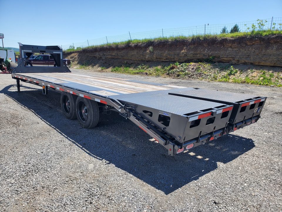 New 2026 Diamond C Trailers FMAX208 Flatbed Trailer / 18,000 GVWR / 102"x28'