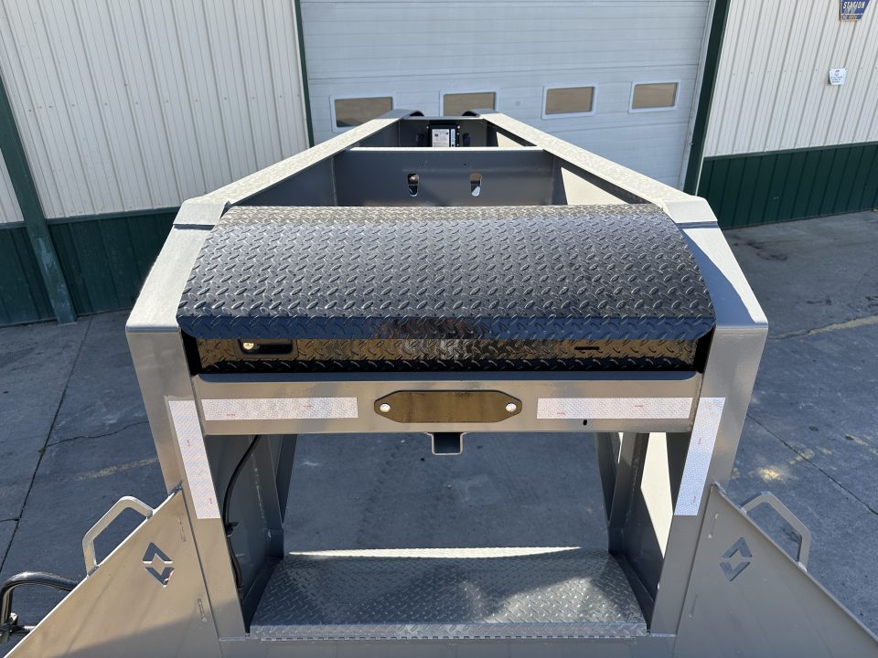 New Diamond C 30' FMAX210 Gooseneck w/ MAX Ramps