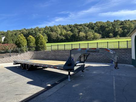 New Diamond C 30' FMAX210 Gooseneck w/ MAX Ramps