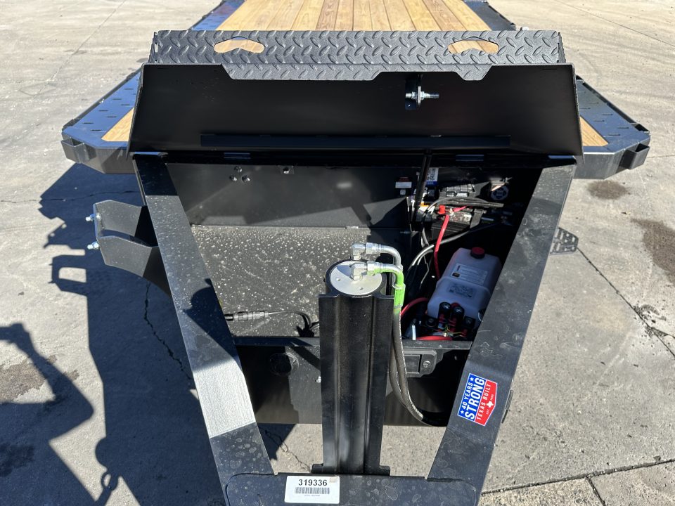 New Diamond C 24' HXD210 w/Pro Tilt