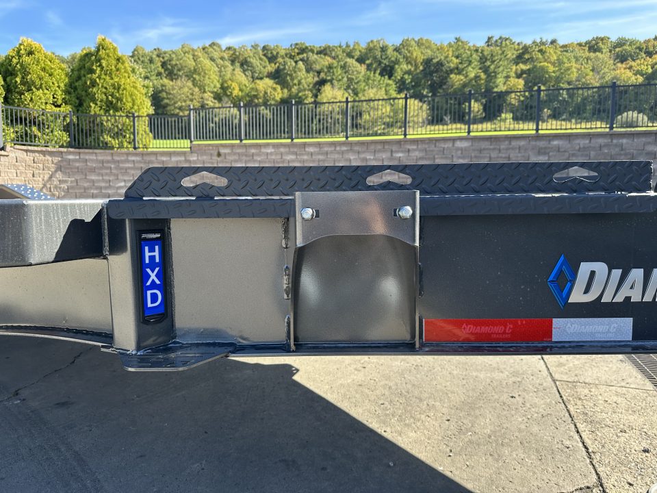 New Diamond C 24' HXD210 w/Pro Tilt