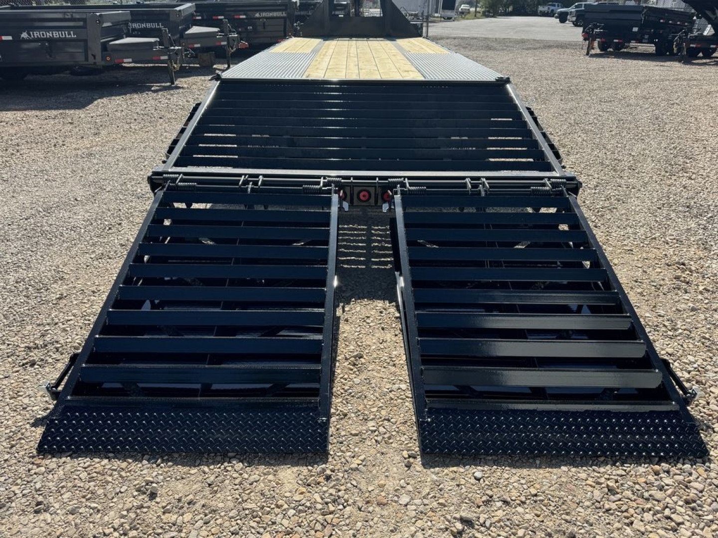 New 2026 Iron Bull Trailers 8.5X25-25.9K Flatbed Low Pro Gooseneck Trailer