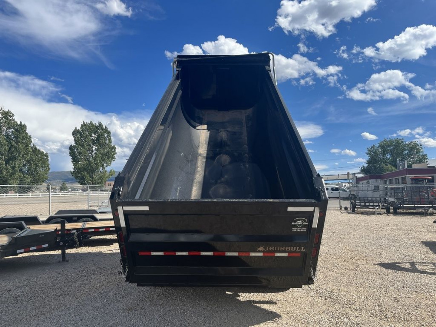 New 2023 Iron Bull Trailers 8.5X20-24.9K Deck Over Gooseneck Dump Trailer