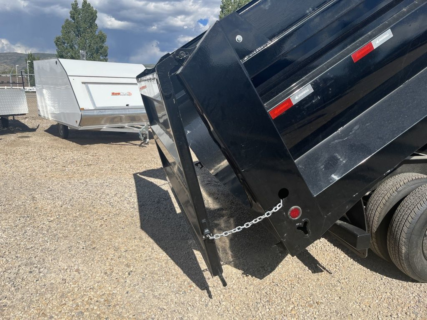 New 2023 Iron Bull Trailers 8.5X20-24.9K Deck Over Gooseneck Dump Trailer