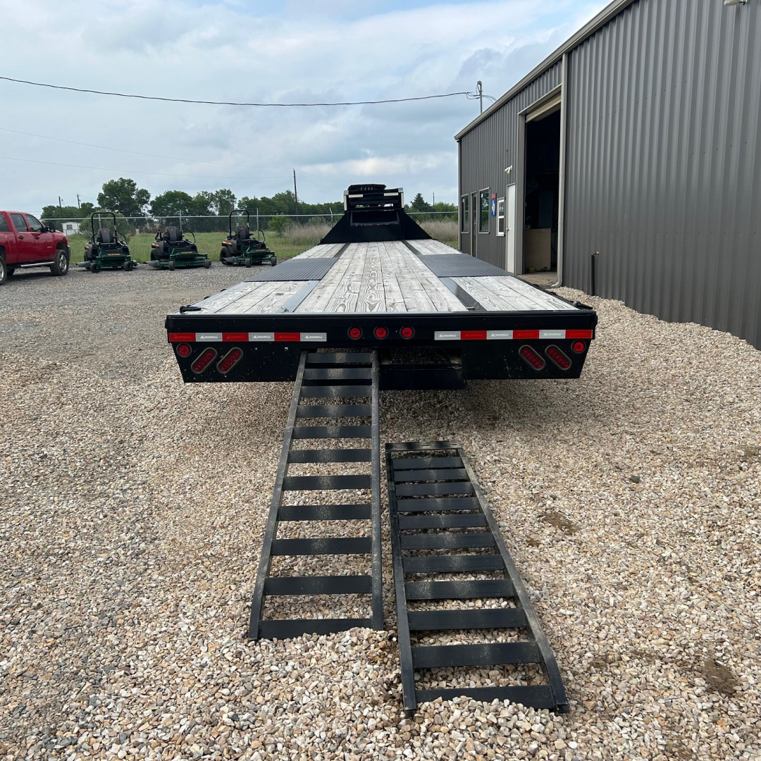 New 2023-Iron-Bull-Trailers-102”x40’-Lo-Pro-Gooseneck-Trailer-w/-Slide-in-Ramps-Black-1086001