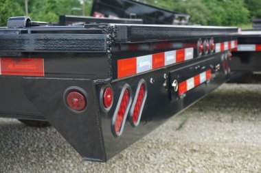 New 102" x 18' Deckover Trailer