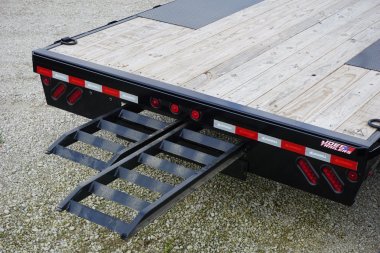 New 102" x 18' Deckover Trailer