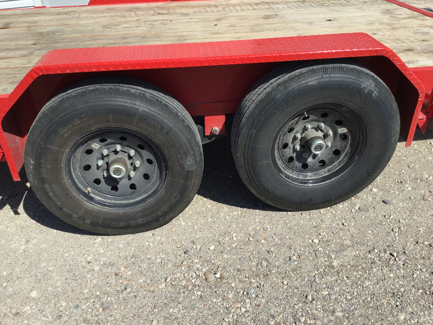 New 2025 PJ 83”x20’ BP Channel Equipment – CD