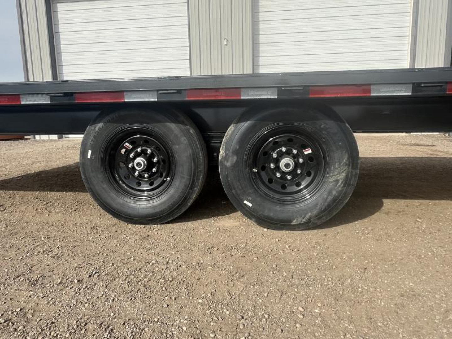 New 2025 Diamond C 102"x24' BP HD Deckover Equipment Trailer - DEC207