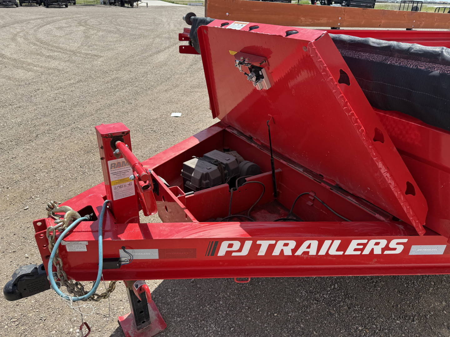 New 2024 PJ 83"x14' BP Tandem Axle Low Pro Dump w/ 24" Sides - DV