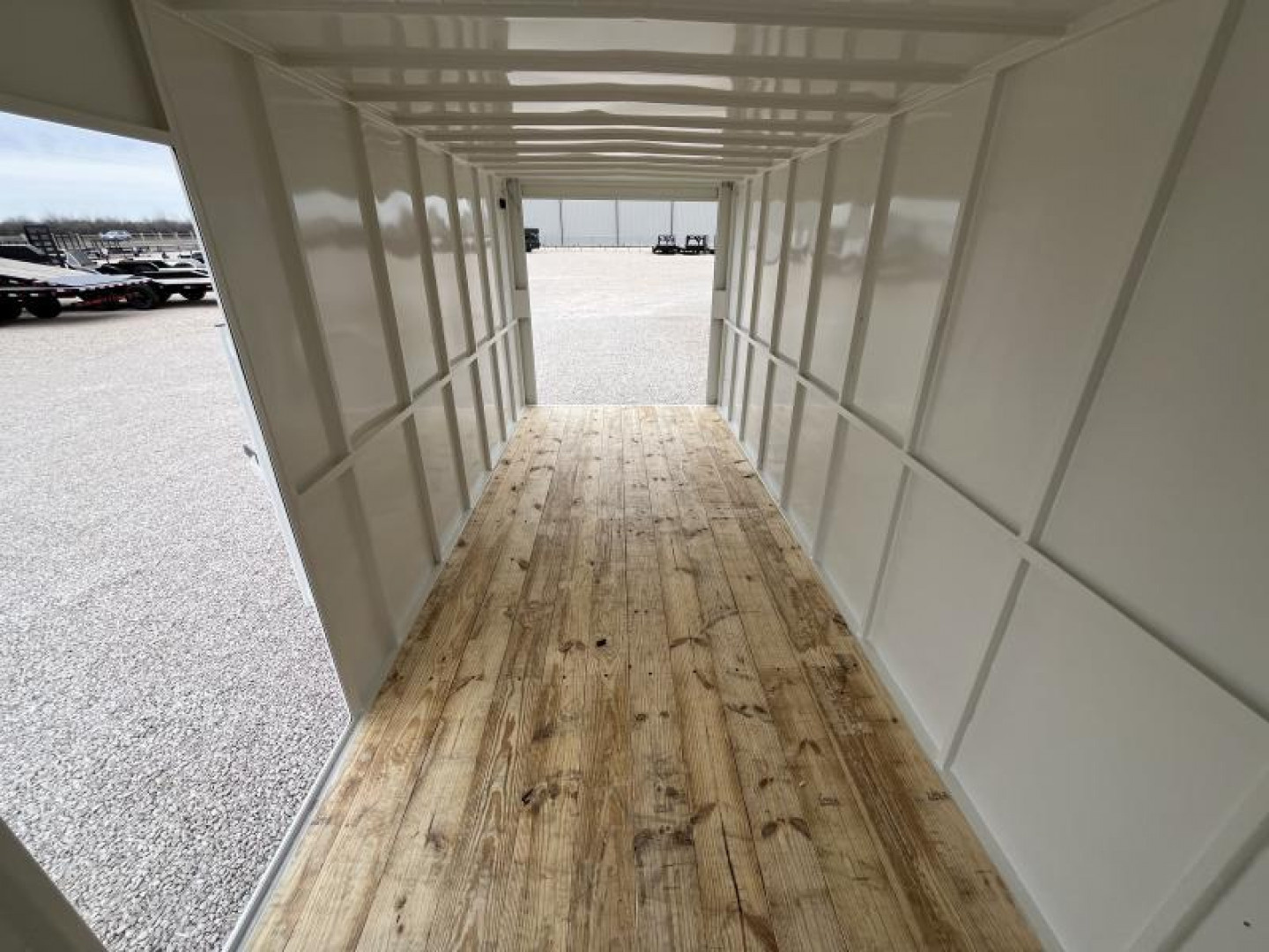 New 2024 X-On 16'x6'8" V-Nose BP Enclosed Cargo- E7