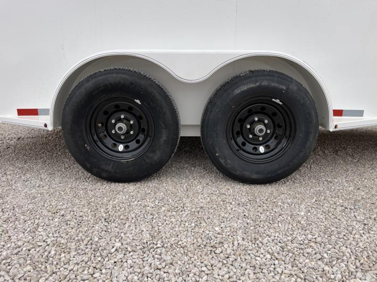 New 2024 X-On 16'x6'8" V-Nose BP Enclosed Cargo- E7