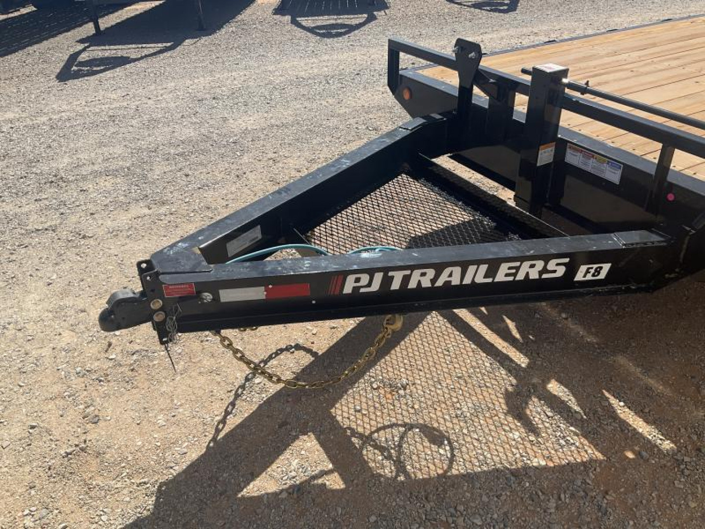 New 2025 PJ 102"x20' BP 8" I-Beam Deckover Trailer - F8