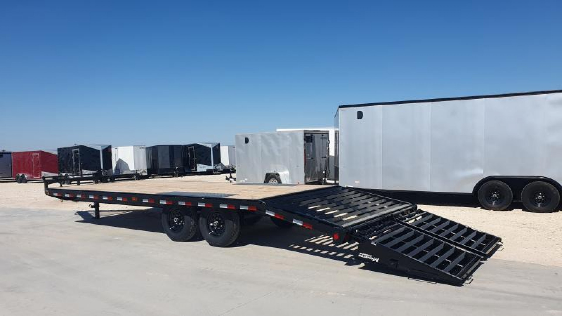 New 2025 PJ 102"x24' BP 8" I-Beam Deckover Trailer - F8