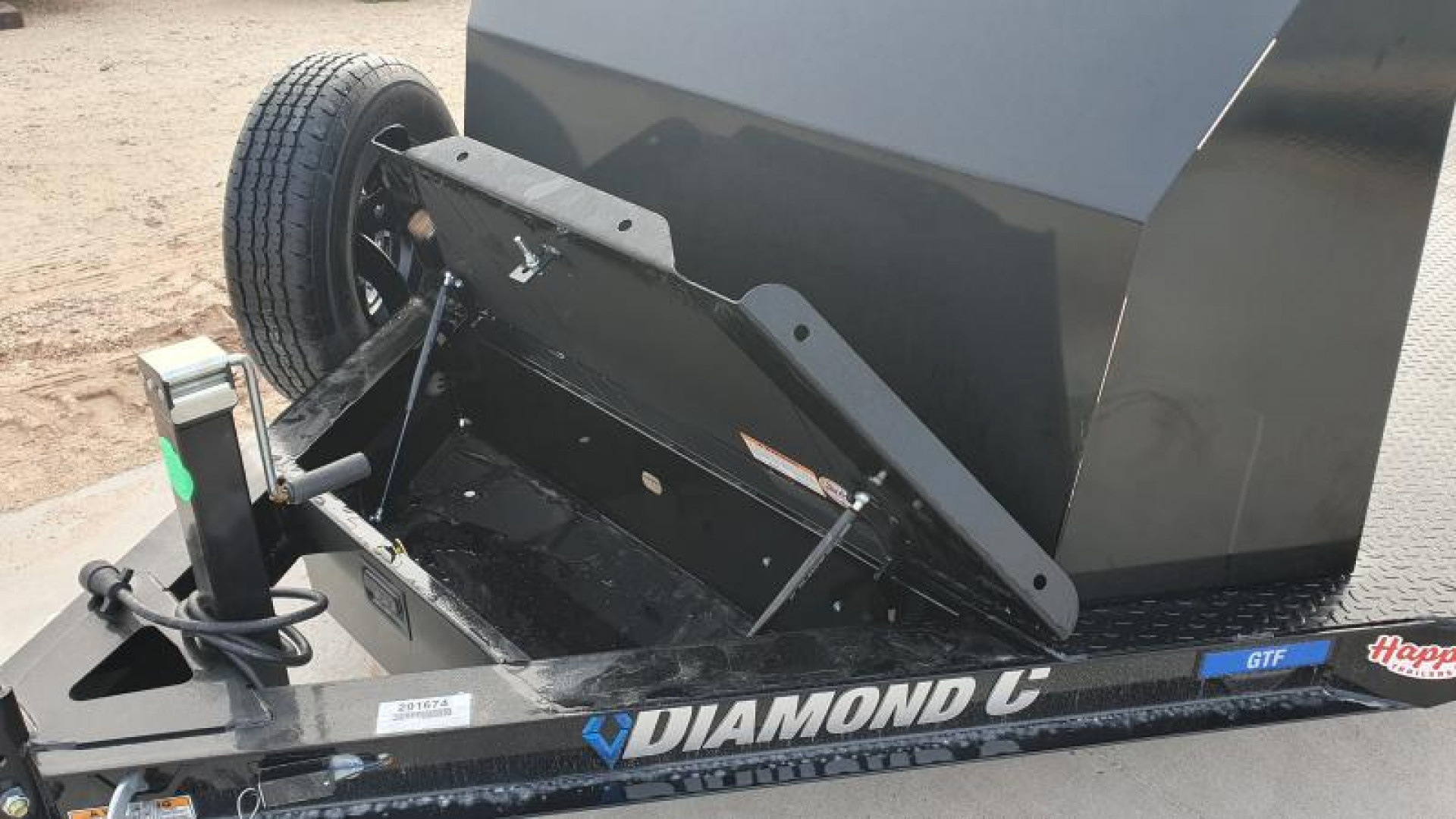 New 2025 Diamond C 83"x20' BP Single Car Hauler - GTF206