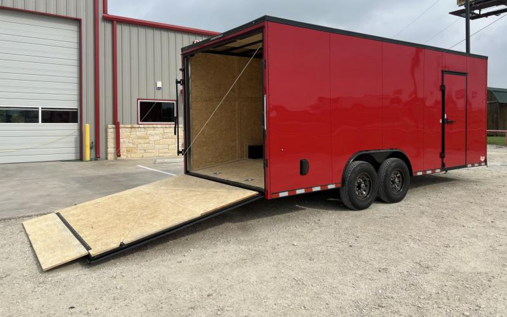 New 2024 Compass 8.5x20' Enclosed Cargo Trailer - Jasper Auto