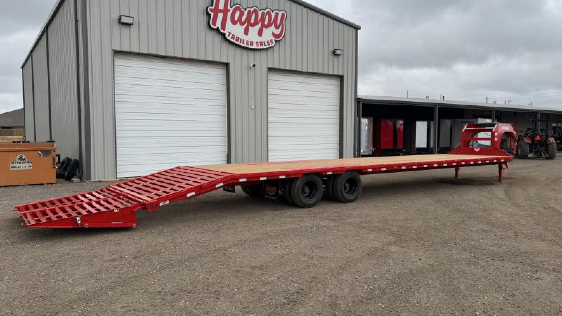 New 2024 PJ 102"x40' GN Low Pro Flatbed w/ Duals - LD