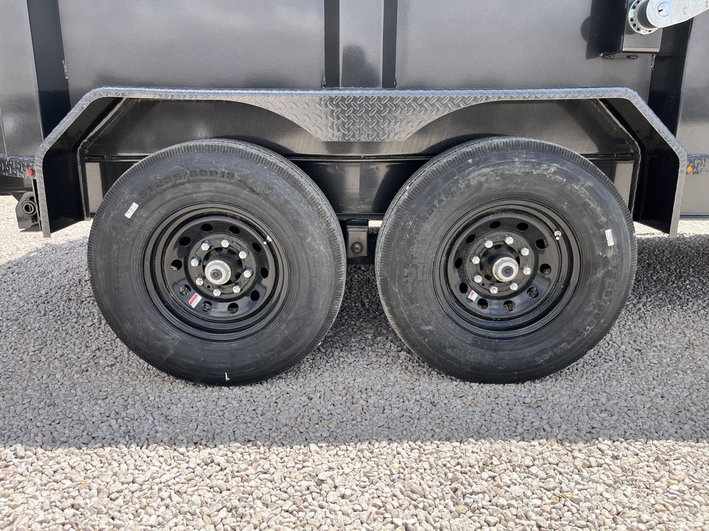 New 2024 Diamond C 82"x14' GN HD Low Profile Telescopic Dump w/ 32" Sides - LPT-GN207