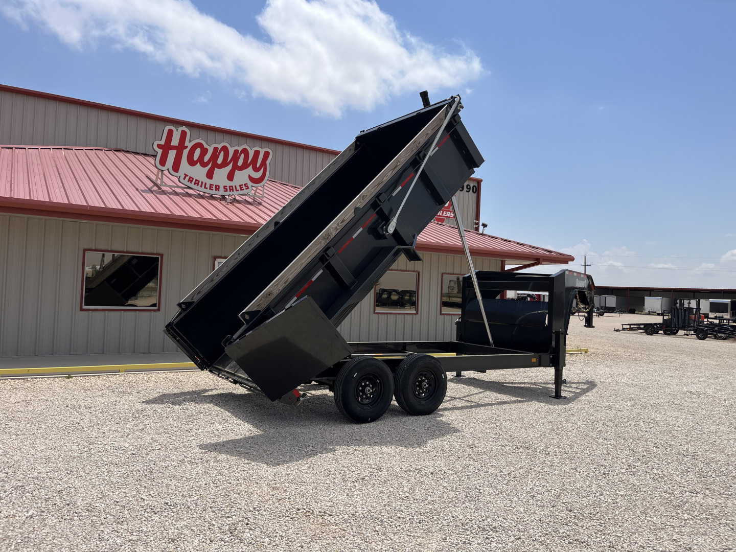 New 2024 Diamond C 82"x14' GN HD Low Profile Telescopic Dump w/ 32" Sides - LPT-GN207