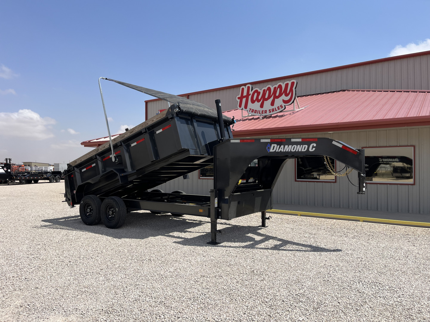 New 2024 Diamond C 82"x14' GN HD Low Profile Telescopic Dump w/ 32" Sides - LPT-GN207