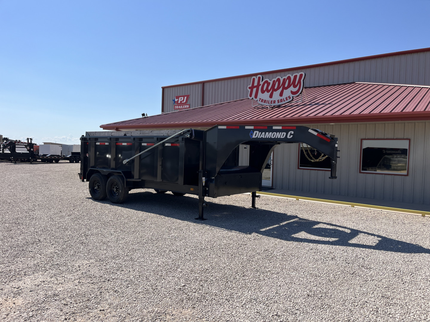 New 2024 Diamond C 82"x14' GN HD Low Profile Telescopic Dump w/ 44" Sides - LPT-GN207