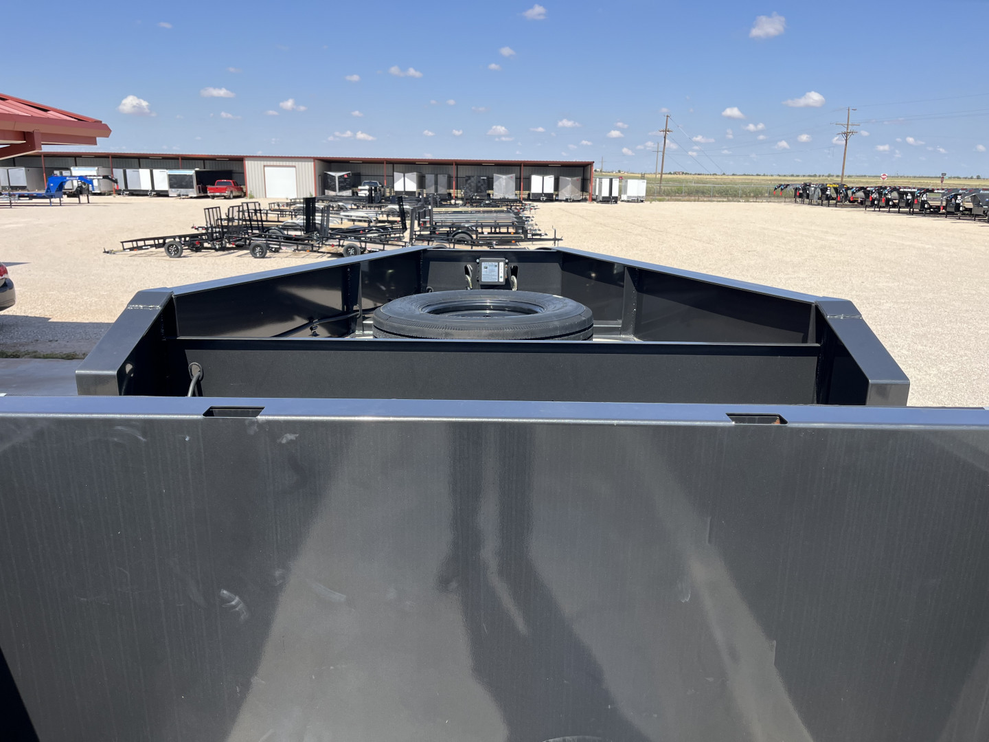 New 2024 Diamond C 82"x14' GN HD Low Profile Telescopic Dump w/ 44" Sides - LPT-GN207