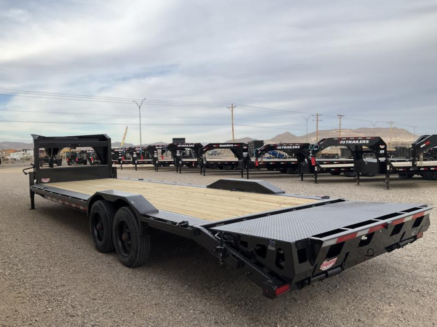 New 2024 Diamond C 102"x28' GN Extreme Duty Equipment Trailer - LPX-GN210