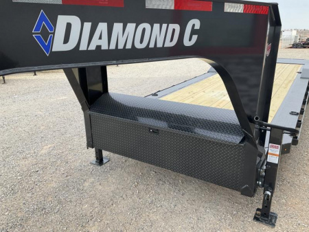 New 2024 Diamond C 102"x28' GN Extreme Duty Equipment Trailer - LPX-GN210