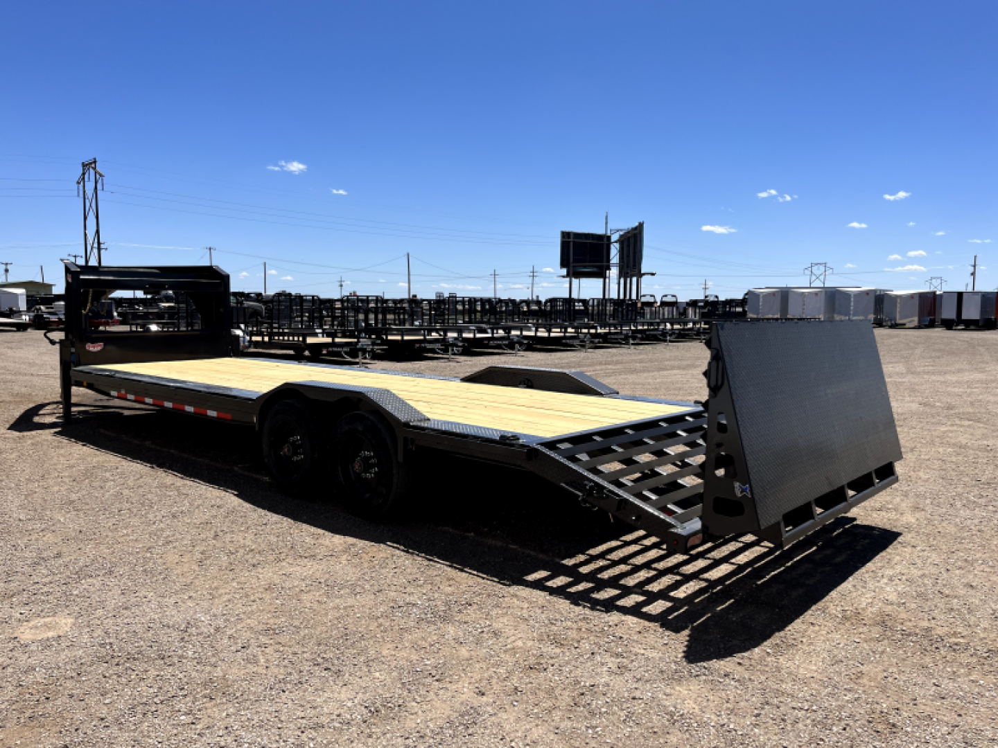 New 2024 Diamond C 102"x28' GN Extreme Duty Equipment Trailer - LPX-GN210