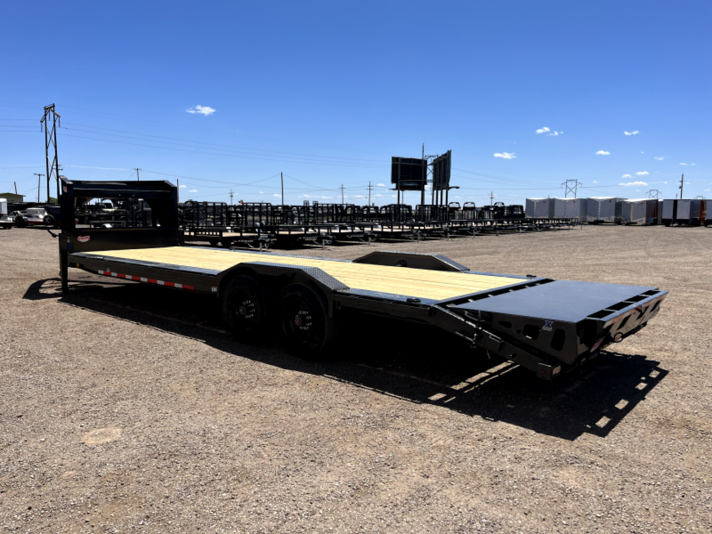 New 2024 Diamond C 102"x28' GN Extreme Duty Equipment Trailer - LPX-GN210