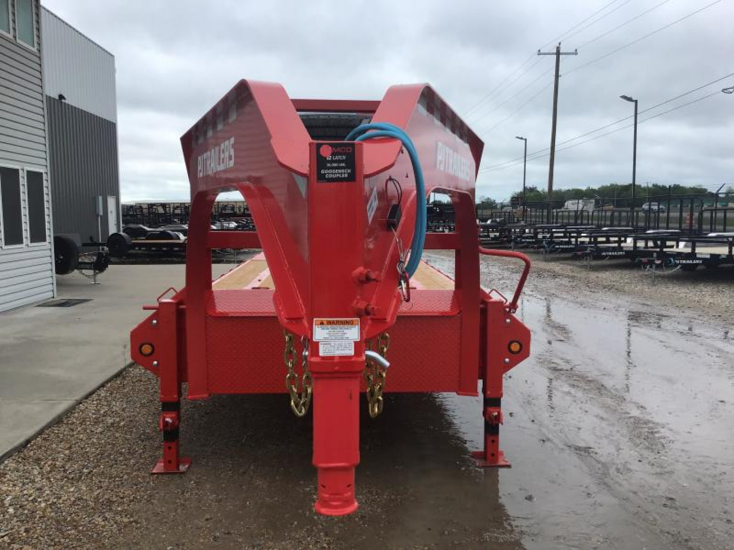 New 2024 PJ 102"x30' GN Low Pro Flatbed w/ Singles - LS