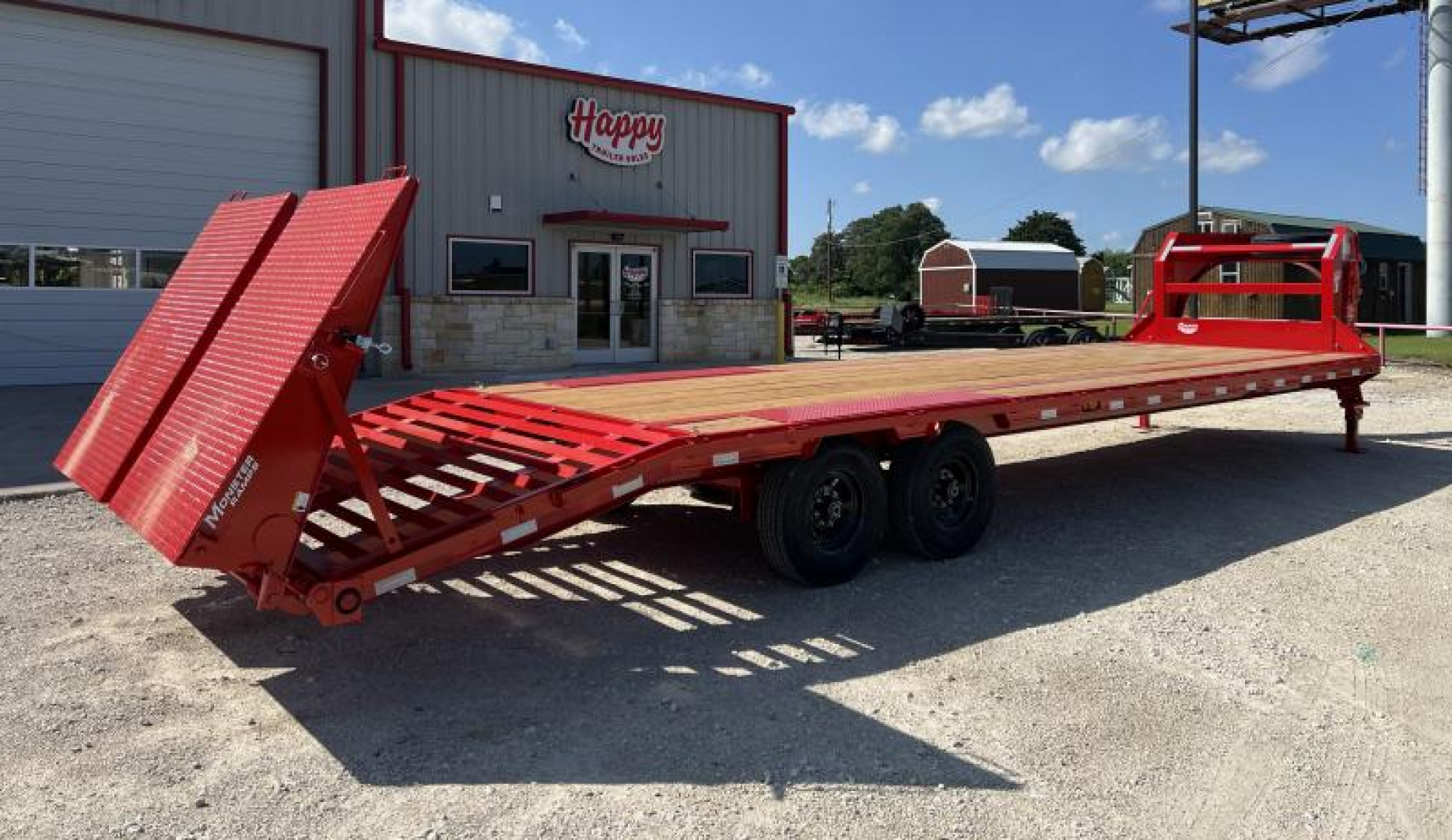 New 2024 PJ 102"x30' GN Low Pro Flatbed w/ Singles - LS