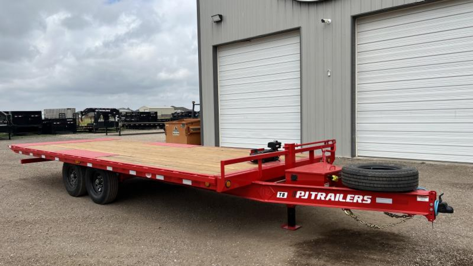 New 2024 PJ 102"x22' BP Deckover Tilt - T8