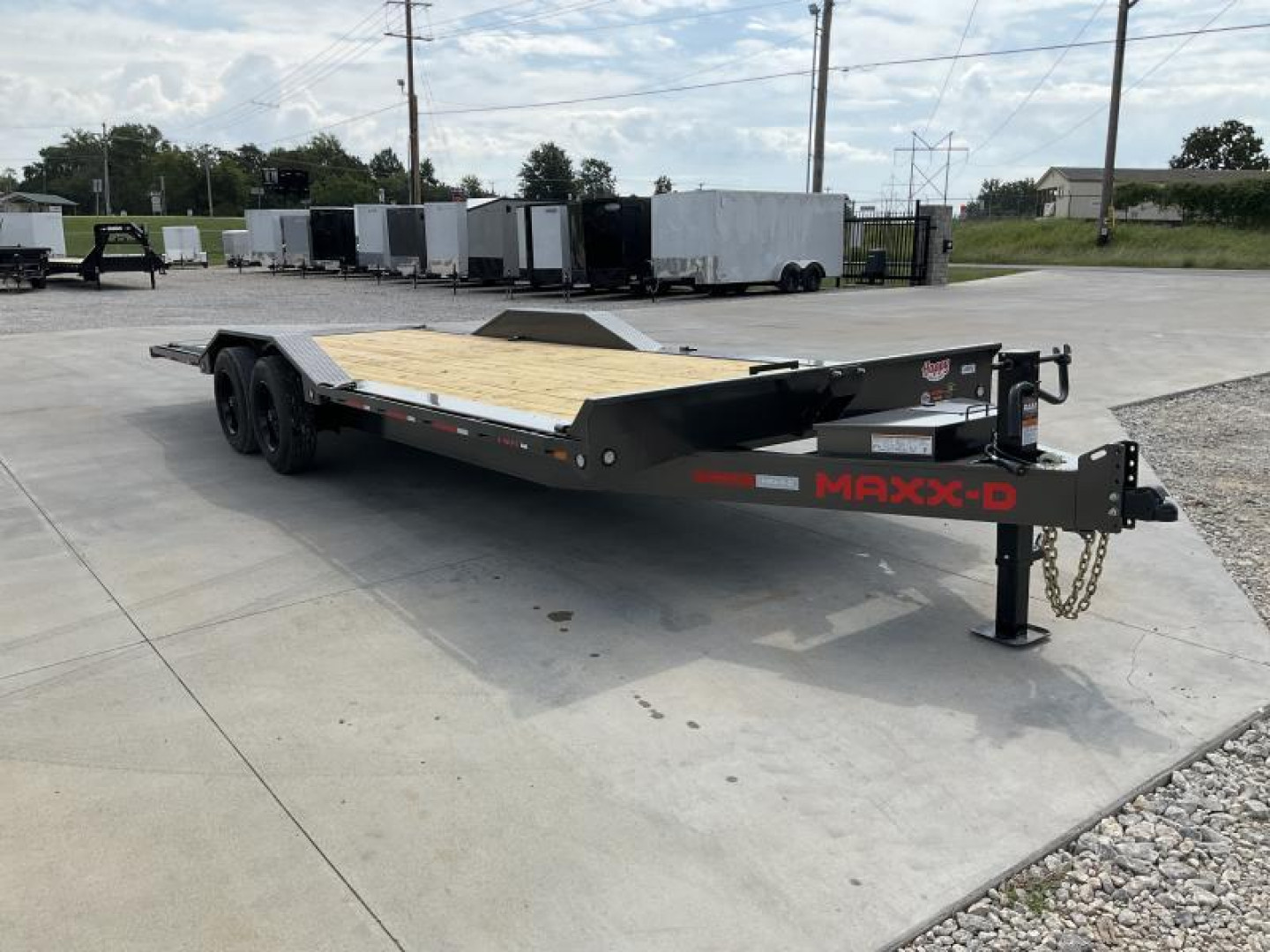 New 2025 102”x24’ MAXX-D BP HD Channel Power Tilt – T8X