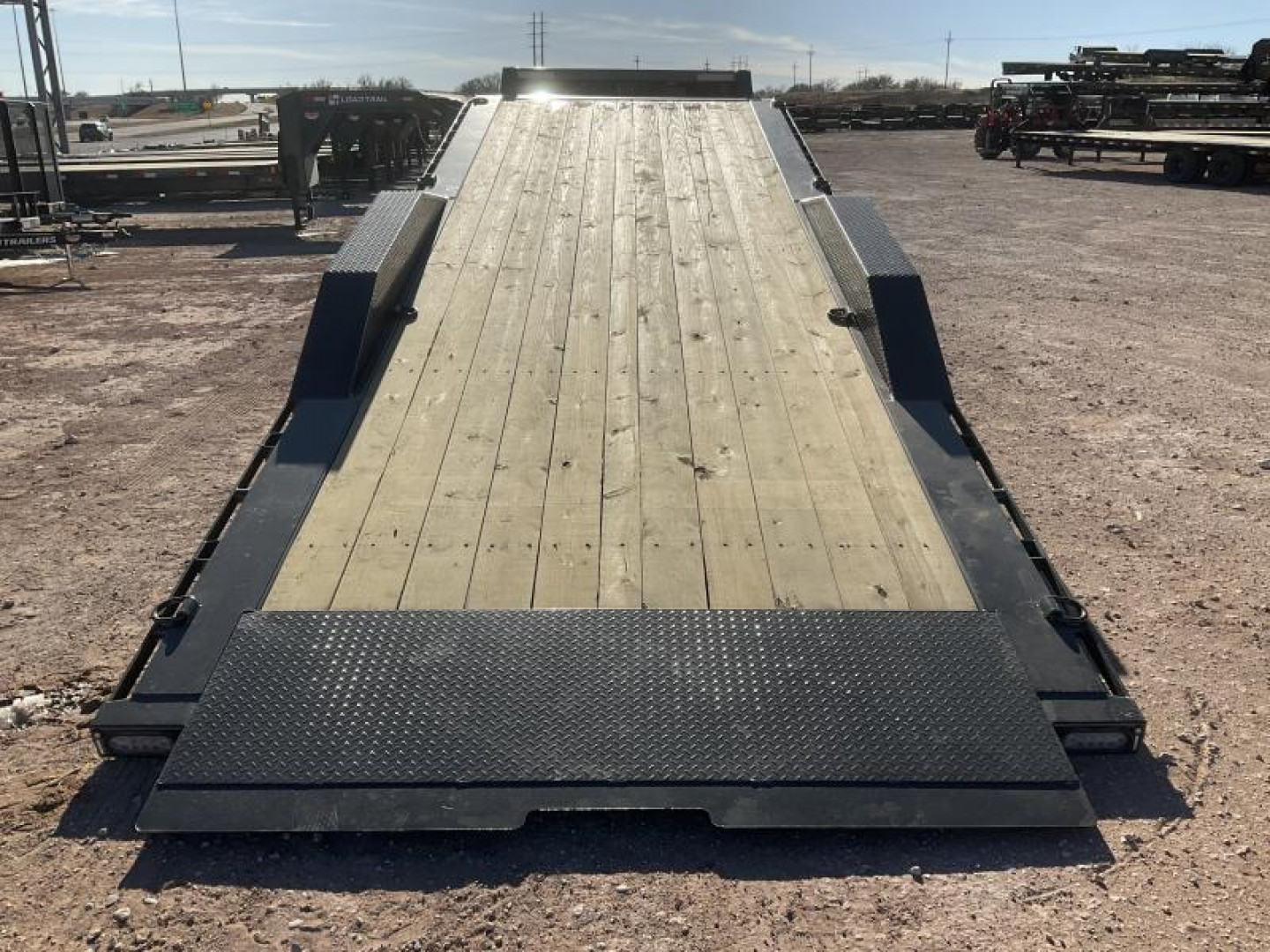 New 2025 102”x24’ MAXX-D GN HD Channel Power Tilt – T8X