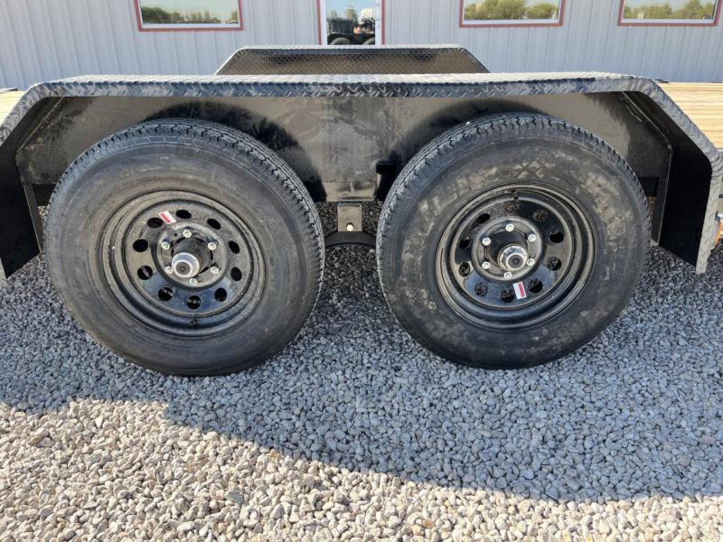 New 2025 PJ 83"x20' BP 5" Channel Hydraulic Quick Tilt - TH