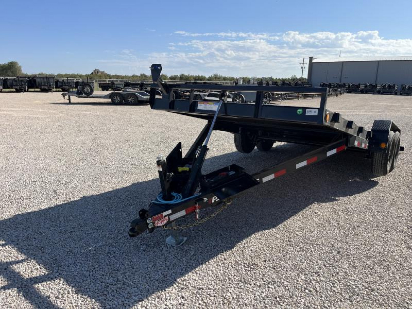 New 2025 PJ 83"x20' BP 5" Channel Hydraulic Quick Tilt - TH