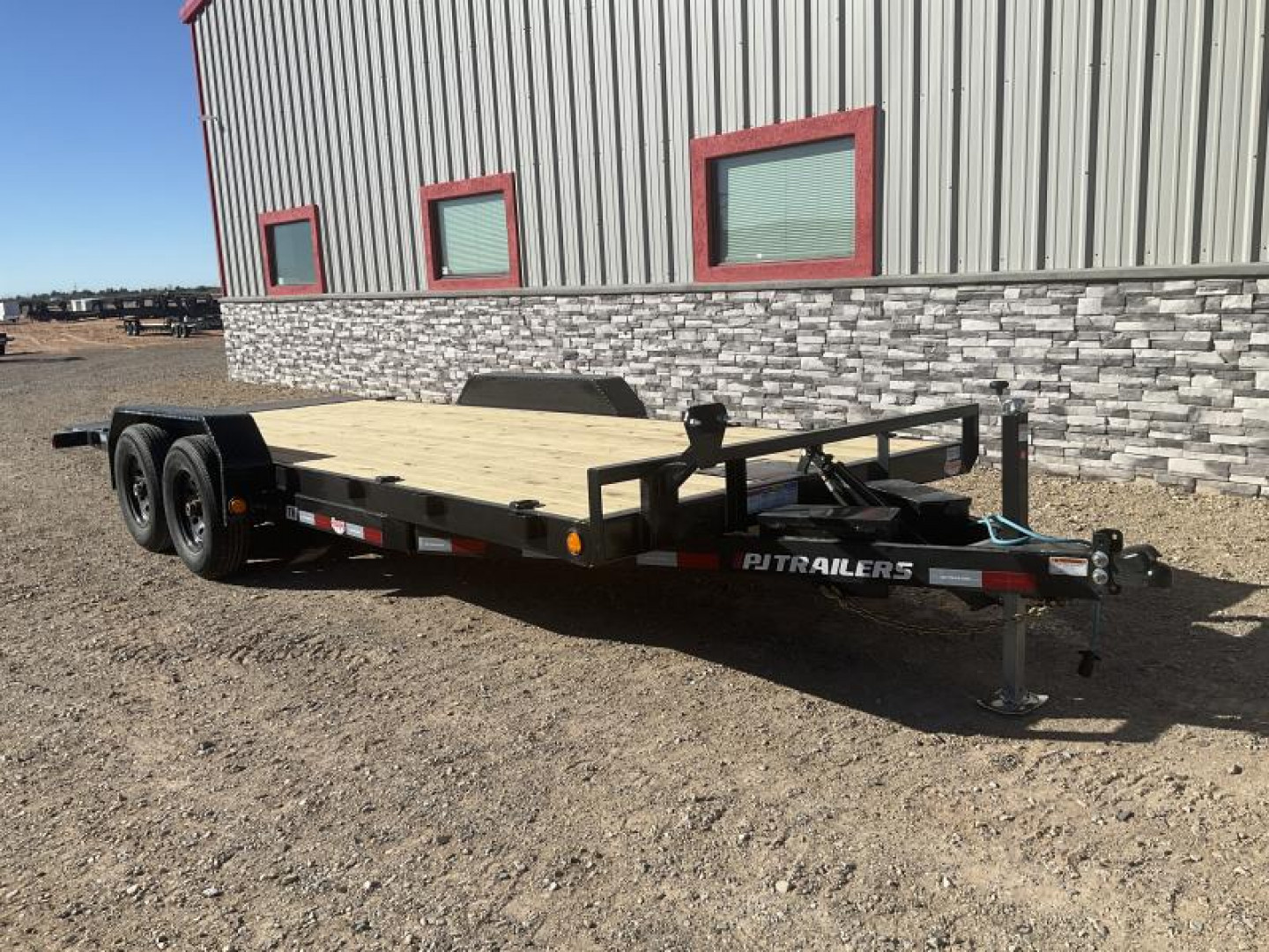 New 2025 PJ 83"x20' BP 5" Channel Hydraulic Quick Tilt - TH