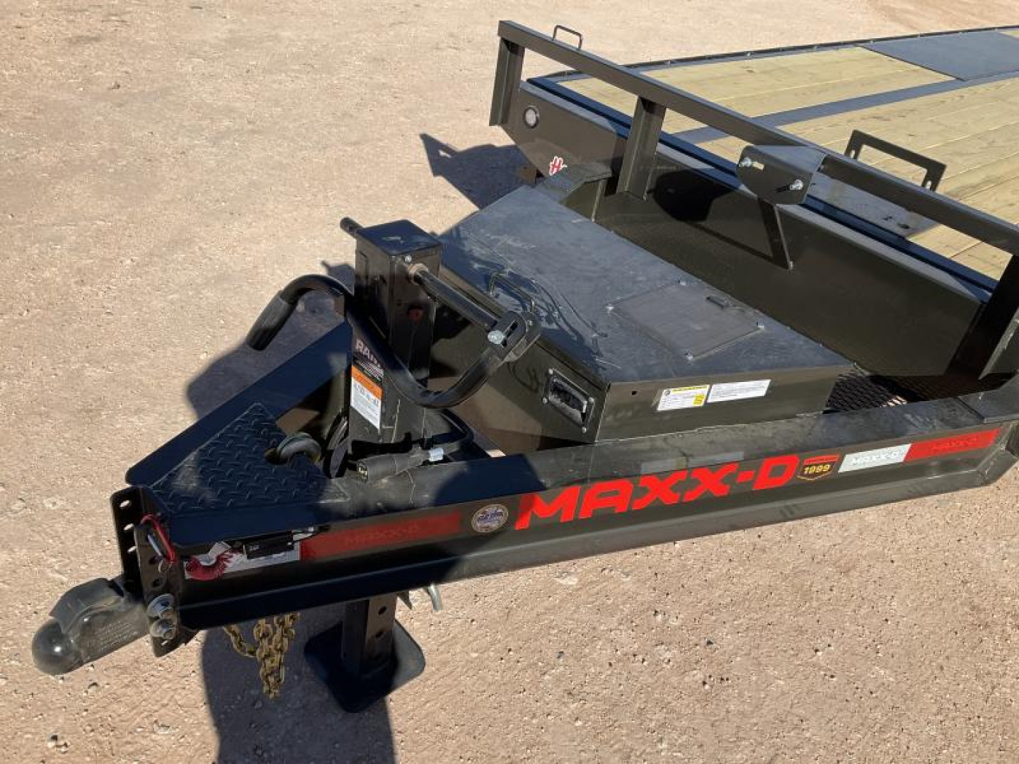 New 2025 102”x22’ MAXX-D BP 14K Deckover Tilt – TOX