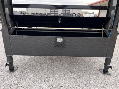 New 2025 PJ 83''x24' GN 8" I-Beam Equipment Trailer - EV