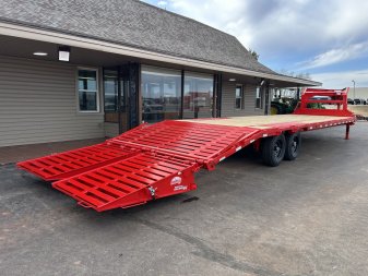New 2025 PJ 102"x30' GN Low Pro Flatbed w/ Singles - LS
