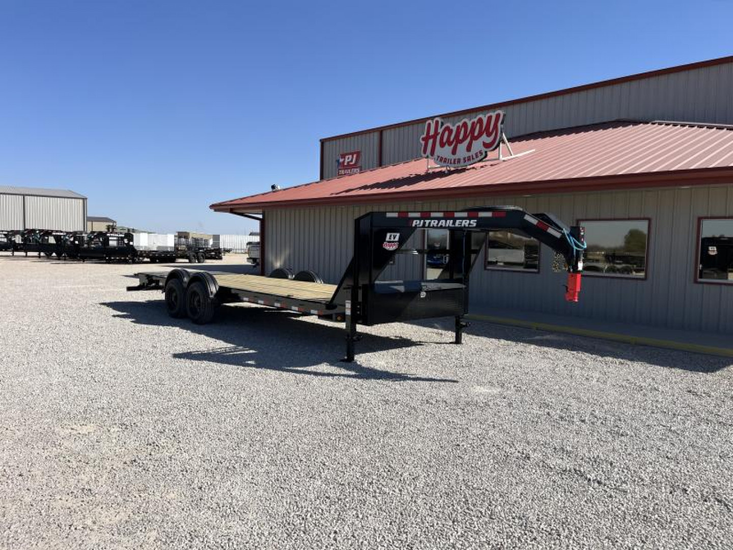 New 2025 PJ 83''x24' GN 8" I-Beam Equipment Trailer - EV