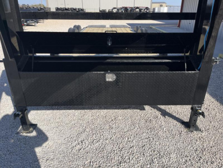 New 2025 PJ 83''x24' GN 8" I-Beam Equipment Trailer - EV