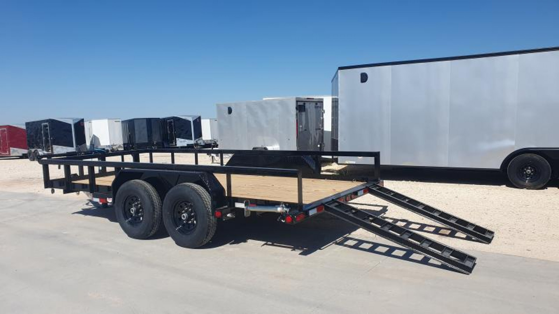 New 2025 PJ 83''x16' BP Angle Pipetop Trailer - P8