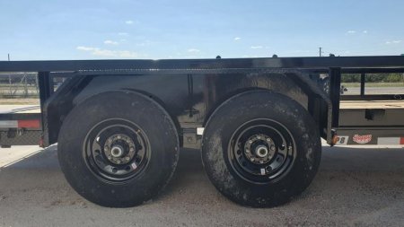 New 2025 PJ 83''x16' BP Angle Pipetop Trailer - P8