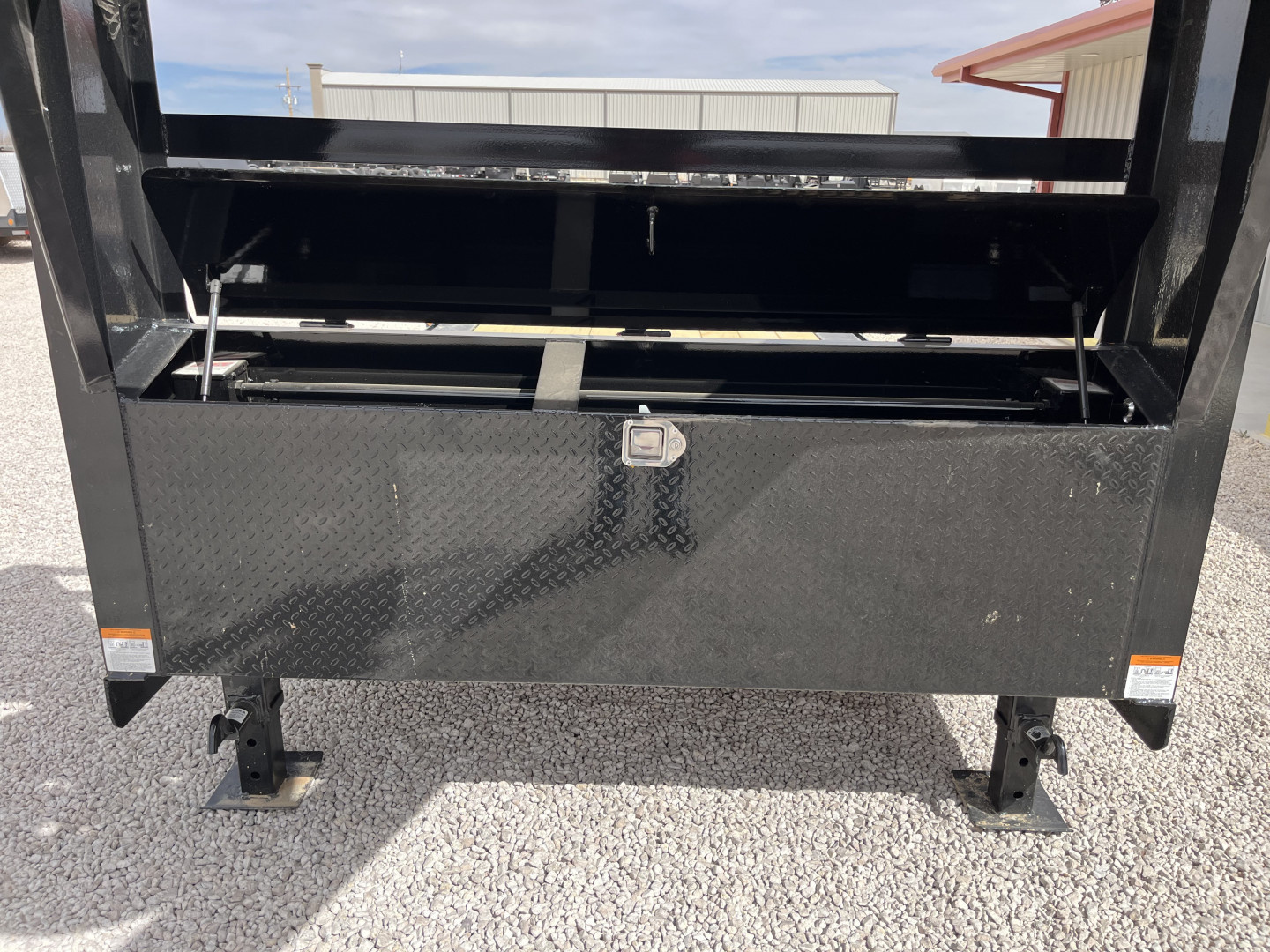 New 2025 PJ 82"x24' GN 6" Channel HD Equipment Tilt - TJ